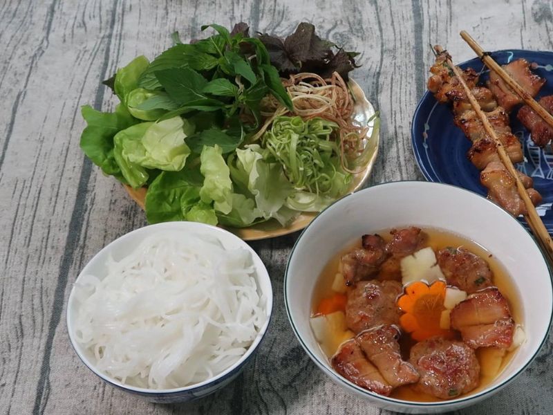 Nguyên liệu làm bún chả