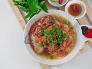 Cách nấu phở sốt vang